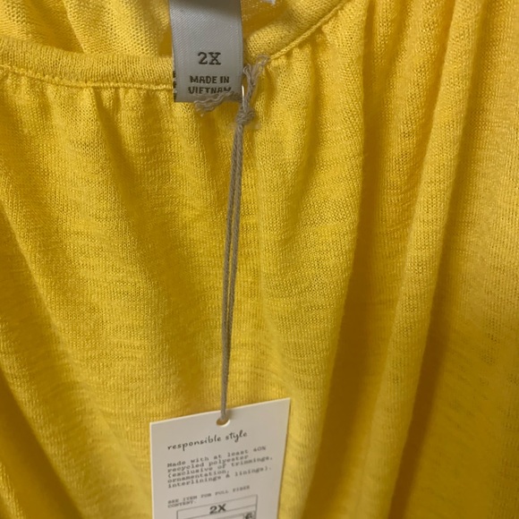 Yellow loose fitted tank plus size - Picture 2 of 3